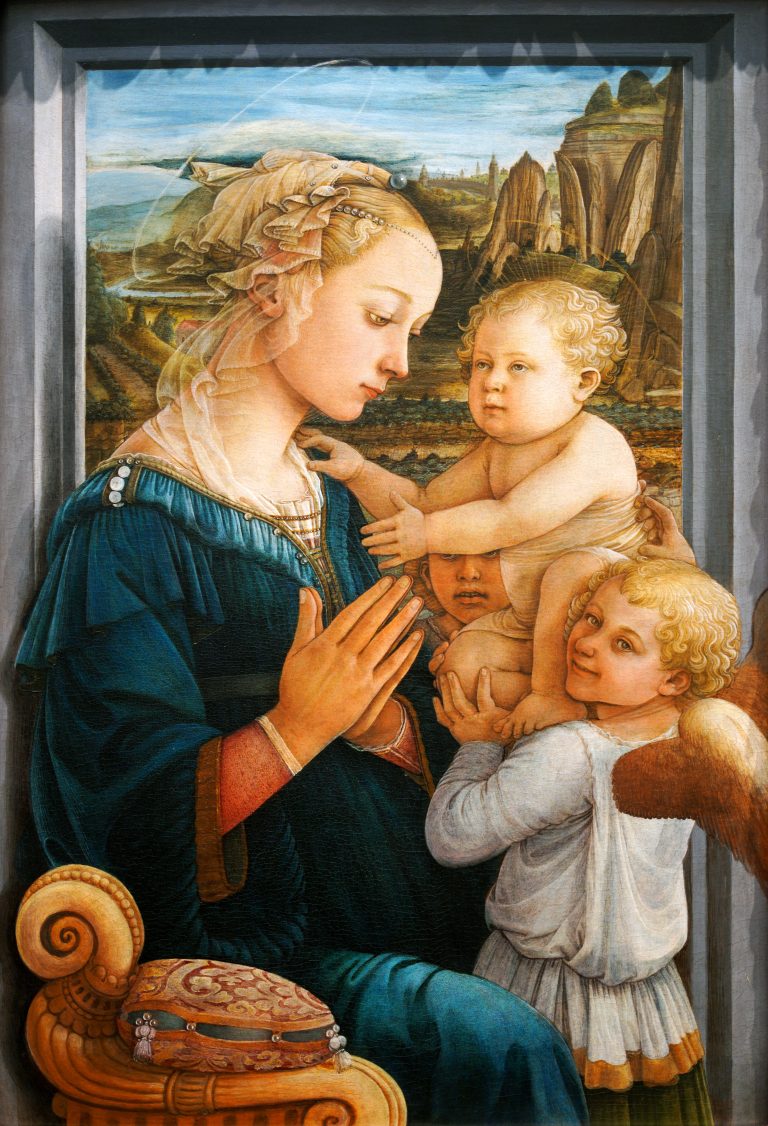 Figure 8:4. Fra Filippo Lippi, Madonna and Child with Two Angels, 1460–1465, tempera on wooden panel, 95 x 62 cm, Uffizi Gallery, Florence, Italy.