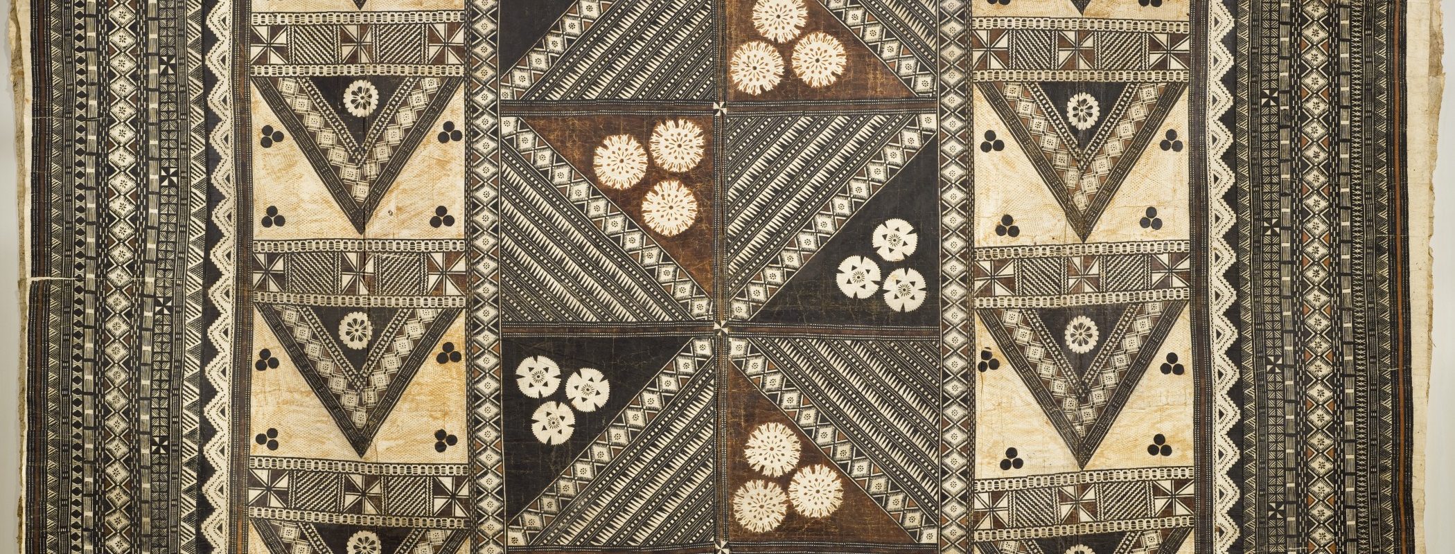 Figure 9:6. maker/s unknown, Fiji, Wedding masi (Gatu Vakaviti), nineteenth century, tapa bark cloth, 462.3 x 369.6 cm, gift of Patricia Manney and Eric Gruendemann, Los Angeles County Museum of Art.